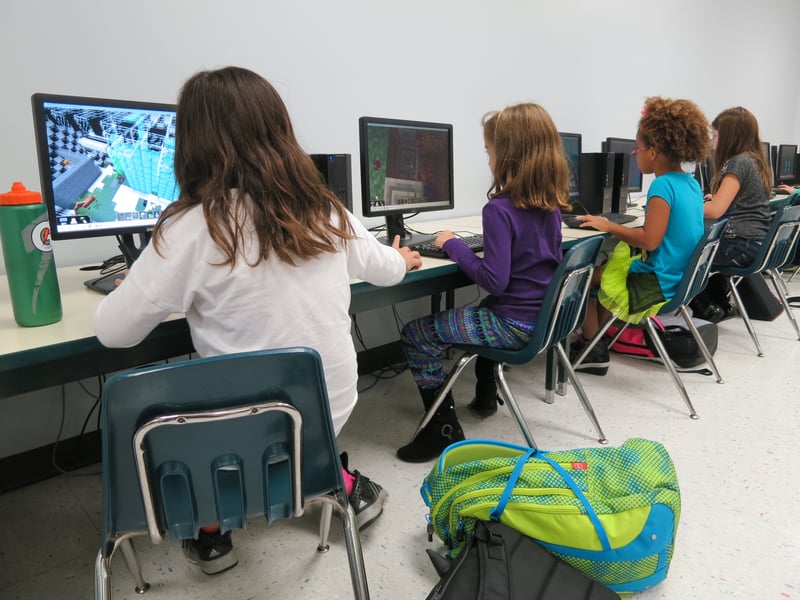 Information |Description=Students in our Minecraft After School Program enjoying themselves and working/building together |Source=[https://www.flickr.com/photos/kjarrett/15590708746/ Minecraft After School